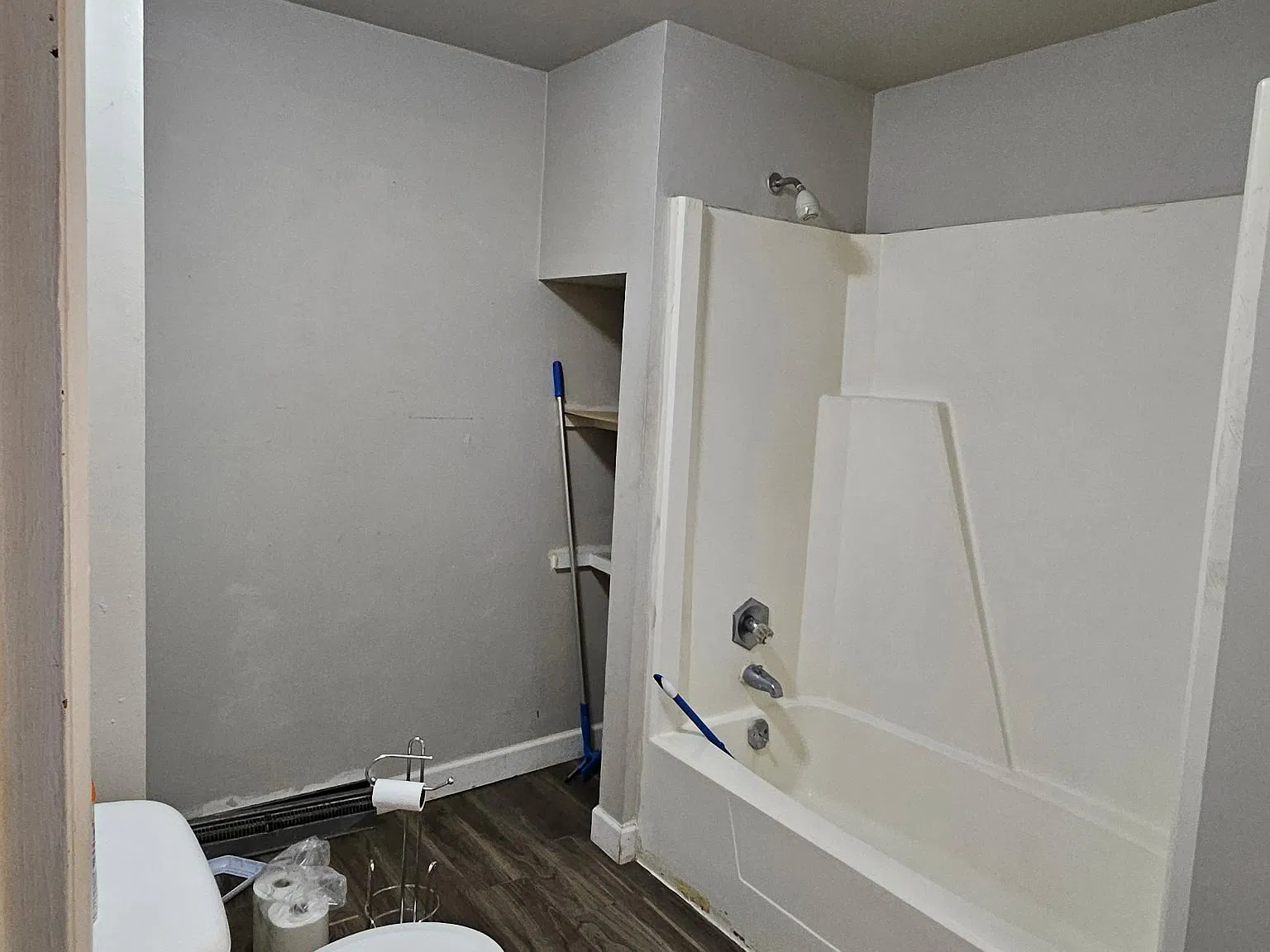 2 bed, 800 sqft, $1,100 — Photo 3