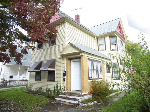 3295 W 54th St, Cleveland, OH 44102