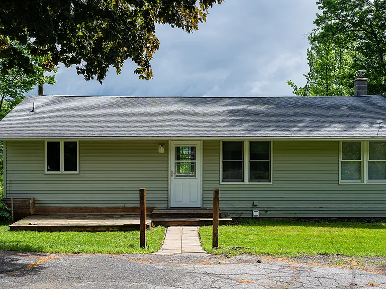 40 Campbell Rd — Photo 4