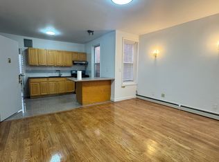 121 Bay 10 St #2, Brooklyn, NY 11228