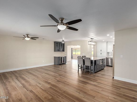 5th image of 10746 W Tropicana Cir