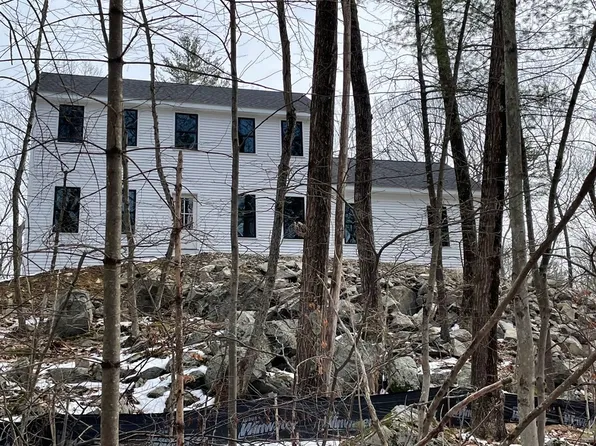 49 Old Shirley Rd, Harvard, MA 01451