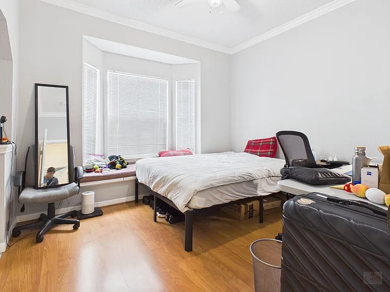 3111 Tom Green St #305 — Photo 8