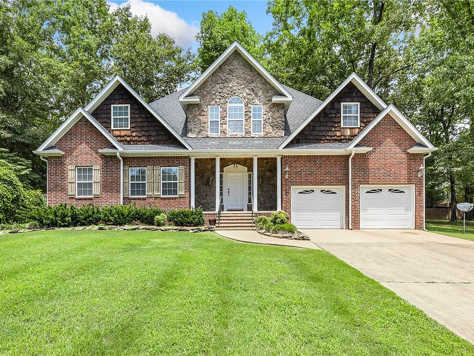 1st image of 2711 Dry Branch Dr