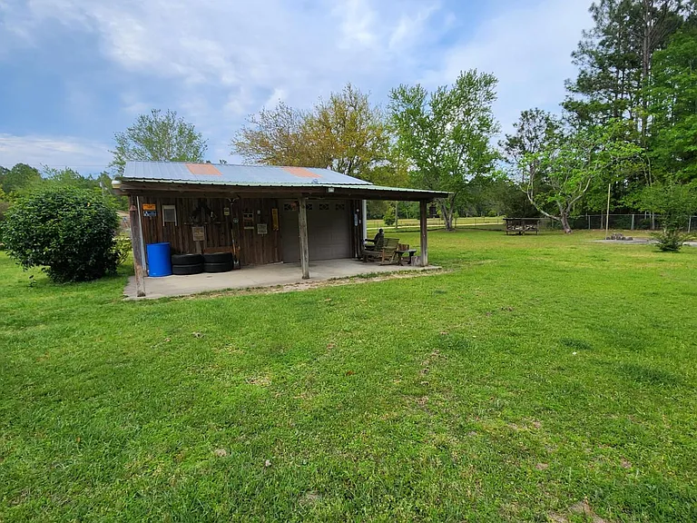 Coachman Rd — Photo 19