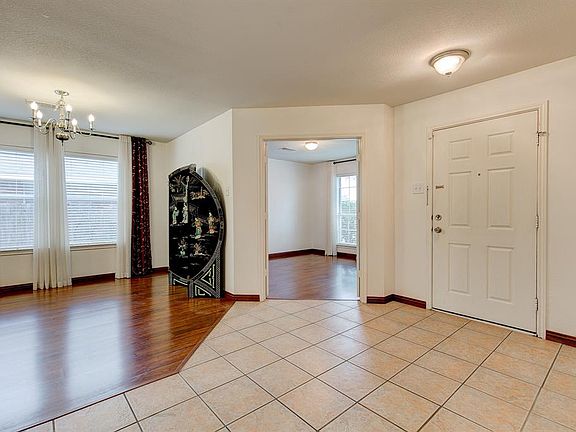 4th image of 5605 Calf Creek Dr