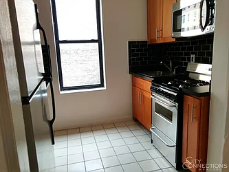 Rented by City Connections Realty