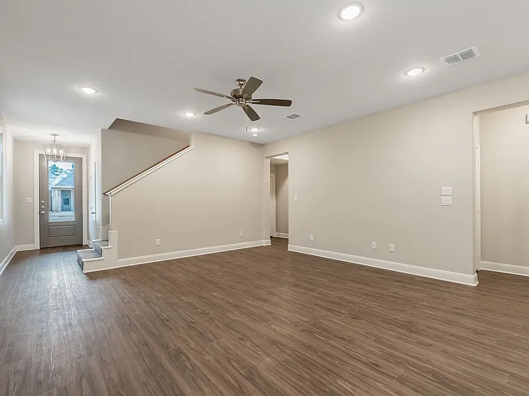 Omen Hill Villas- ASK ABOUT OUR SPRING MOVE- IN SPECIAL TODAY! — Photo 26