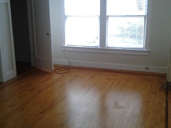 4th image of 807 Ulloa St APT 4