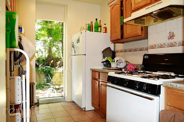 Rented by Rennit Inc. | media 11