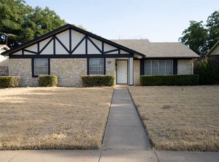 3009 Burning Tree Ln, Garland, TX 75042