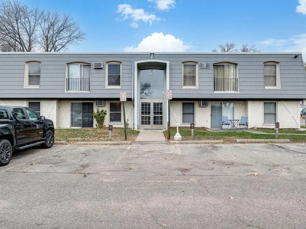 819 11th Ave S APT 4, Hopkins, MN 55343