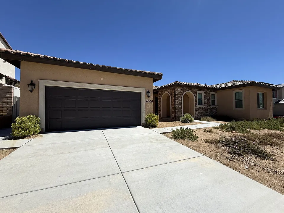 39338 Stirrup Ct
