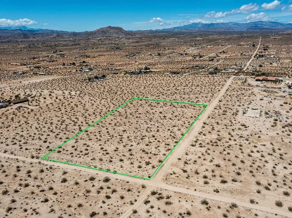 141 La Crescenta Dr, Joshua Tree, CA 92252