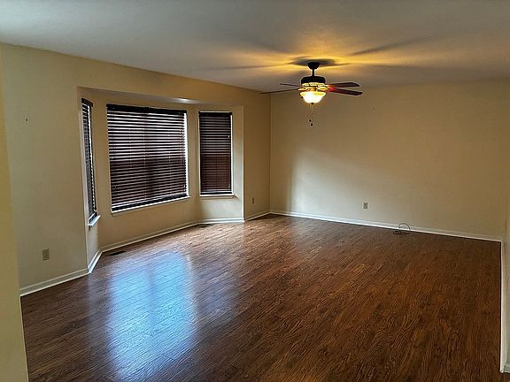 4th image of 326 Briarwood Dr