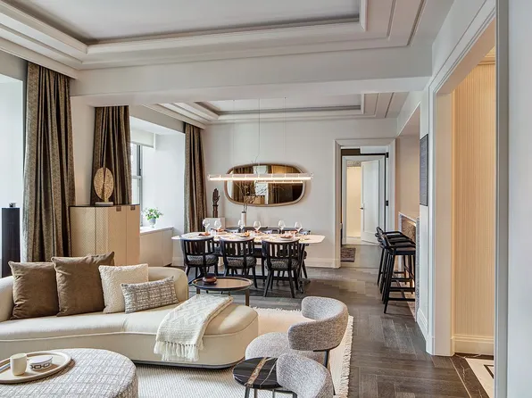 303 Park Ave #2808, New York, NY 10022