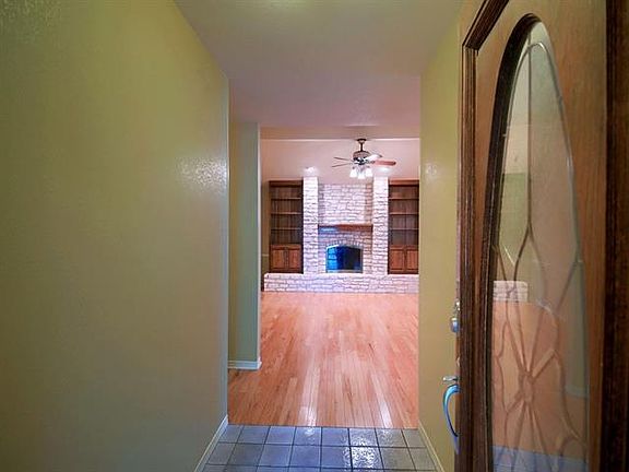 3rd image of 1309 Willow Brook Trl