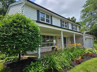 2410 Driftwood Ln, Rockford, IL 61107