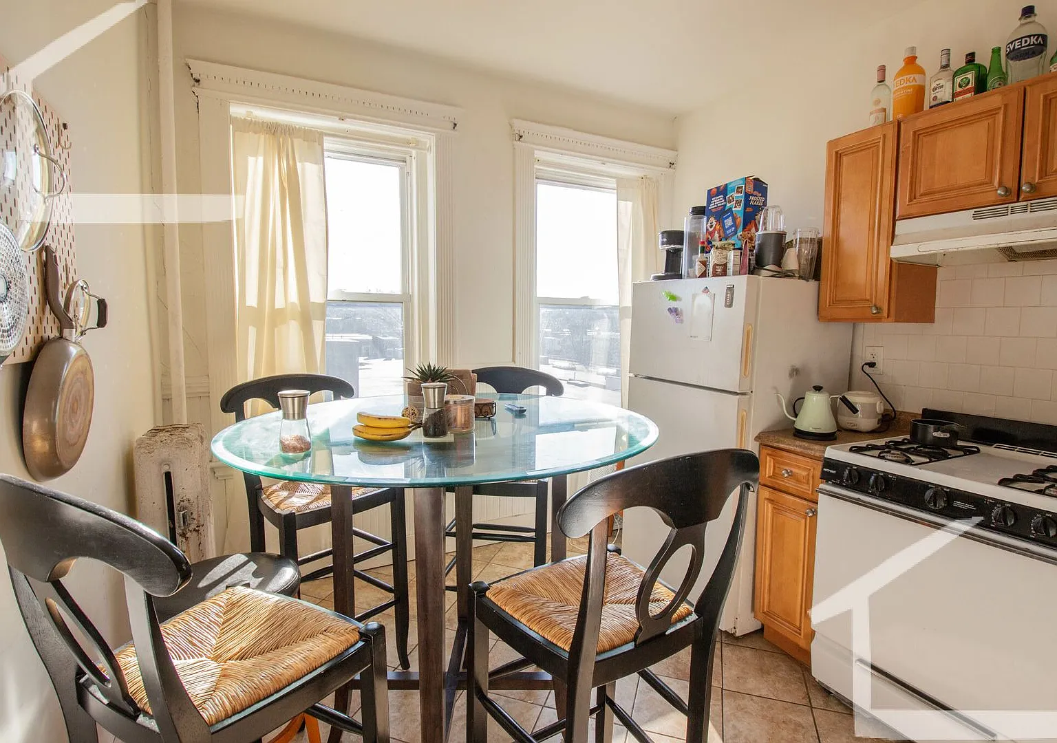 9/1 Packard's Corner 2BR with heat inc, huge bedrooms! — Photo 3