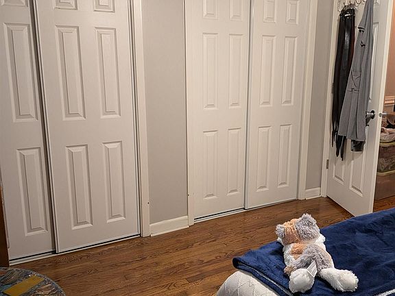 5th image of 705 Park St
