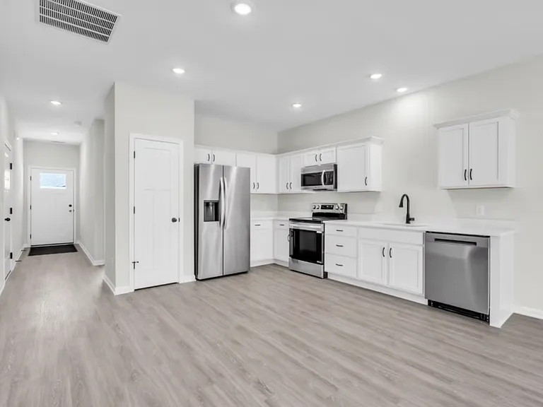 1937 Deerfield Ln — Photo 11