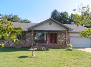 2742 E Meadowmere St, Springfield, MO 65804