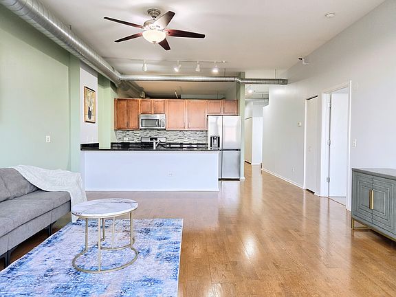 2nd image of 2323 W Pershing Rd APT 616