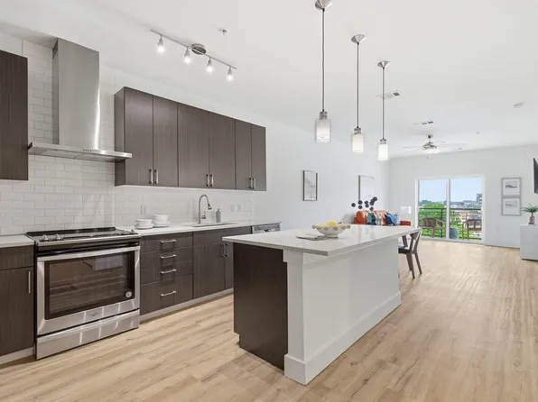 6444 Burnet Rd Unit 403, Austin, TX 78757