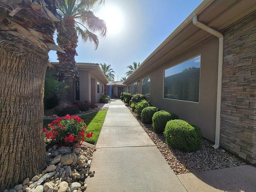 2nd image of 1A-491 E Riverside Dr