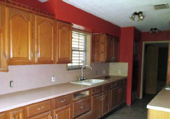 2nd image of 3044 Cedar Dr