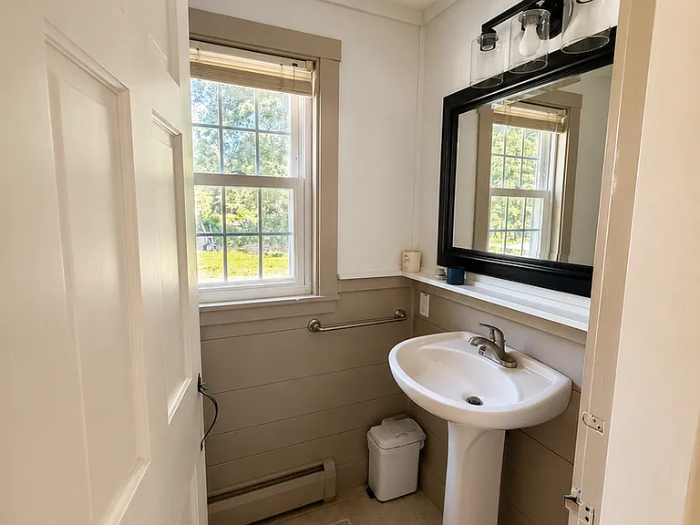 33 Northwood Dr — Photo 17