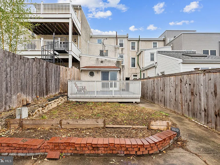 4658 Mansion St — Photo 14
