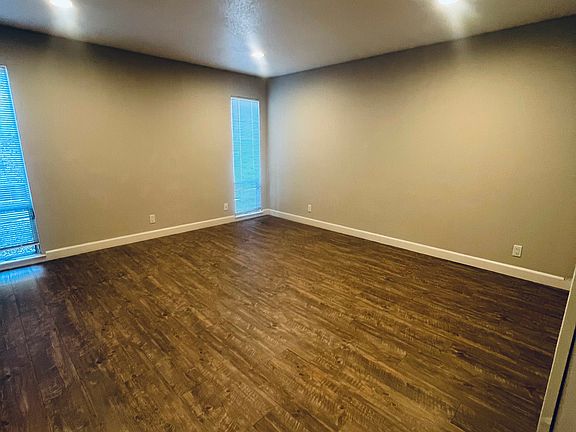2nd image of 2084 Ascot Dr #14