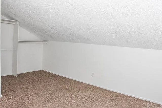 5025 Kensington Way — Photo 14