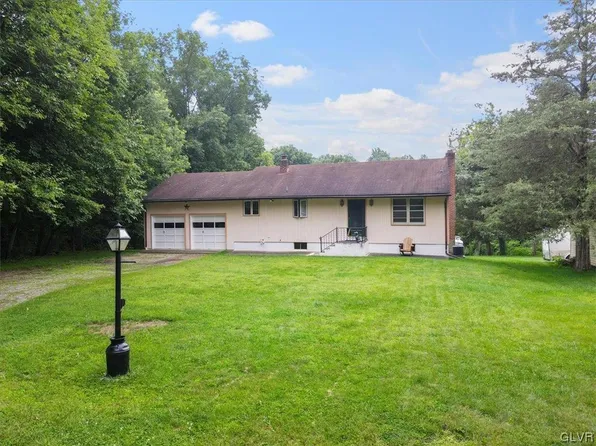 4629 2nd Ter, Bangor, PA 18013