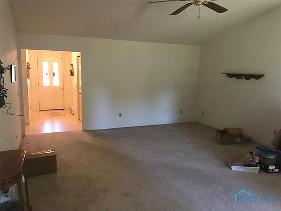 5th image of 154 Briarwood Cir