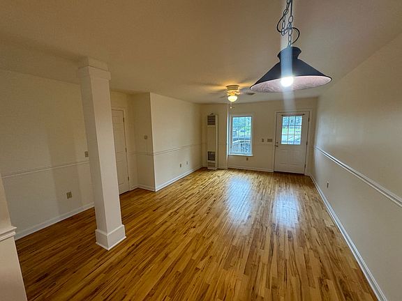 4th image of 31 Sumner Ln Unit C