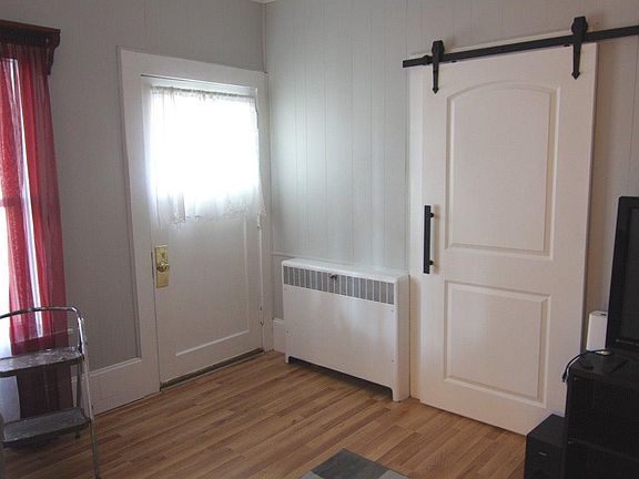 4th image of 221 W Atchison Ave