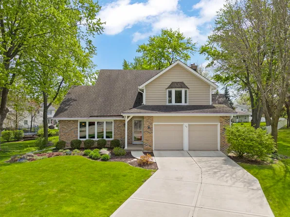 46 Sussex Ct, Naperville, IL 60540