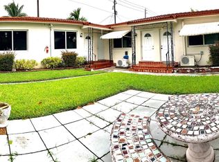 817 NE 10th St #4, Hallandale, FL 33009