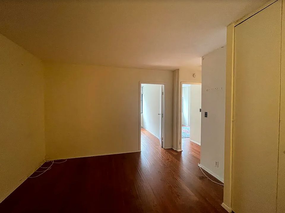 1st image of 301 E 45th St APT 3F