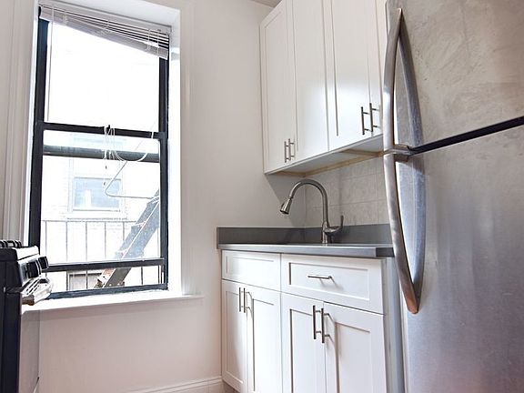 4th image of 515 W 171st St #No53