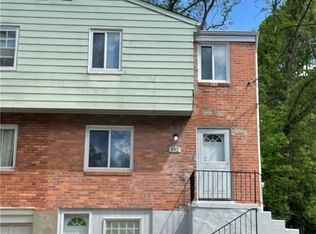 852 Oranmore St, Pittsburgh, PA