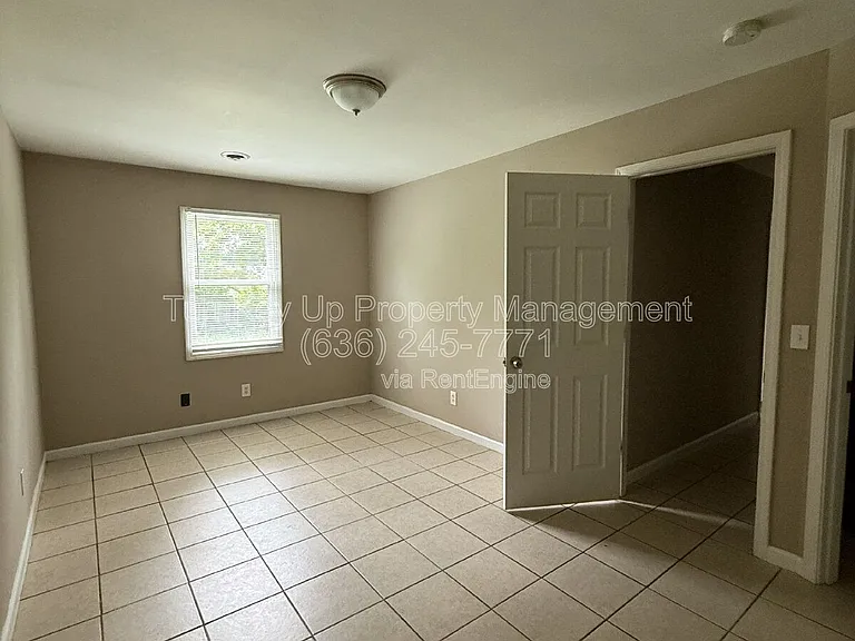 1202 Laredo Ave — Photo 14