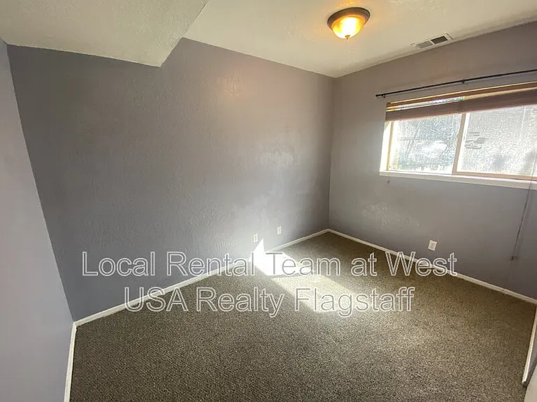 1607 N Prairie Way — Photo 13