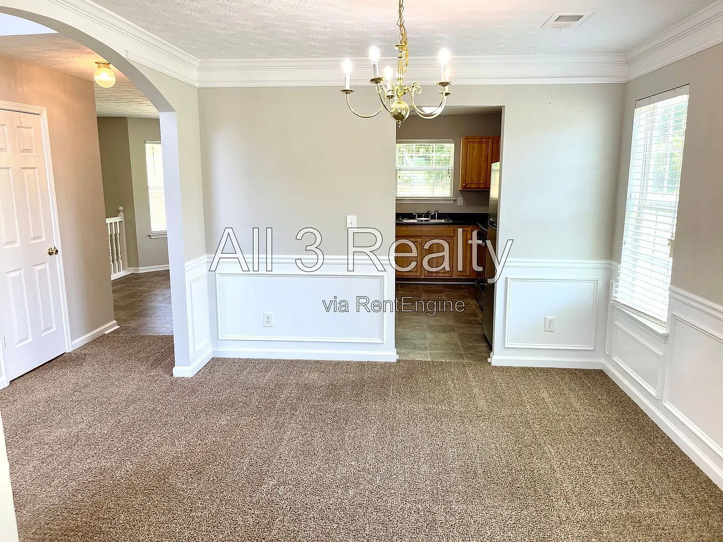 3 bed, 2.5 bath, 2269 sqft, $2,000 — Photo 3