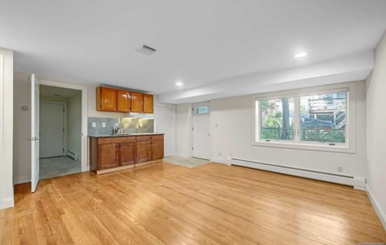 1 bed, $2,000 — Photo 3