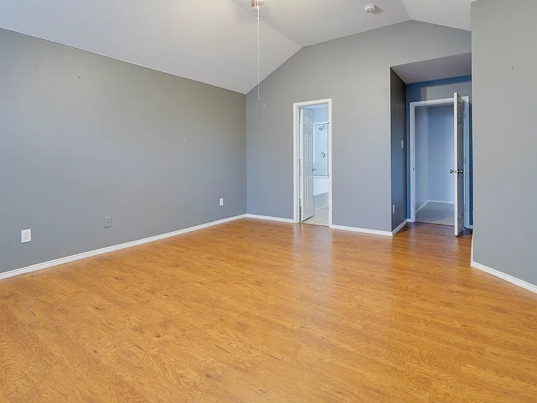 506 Hickory Ln — Photo 23