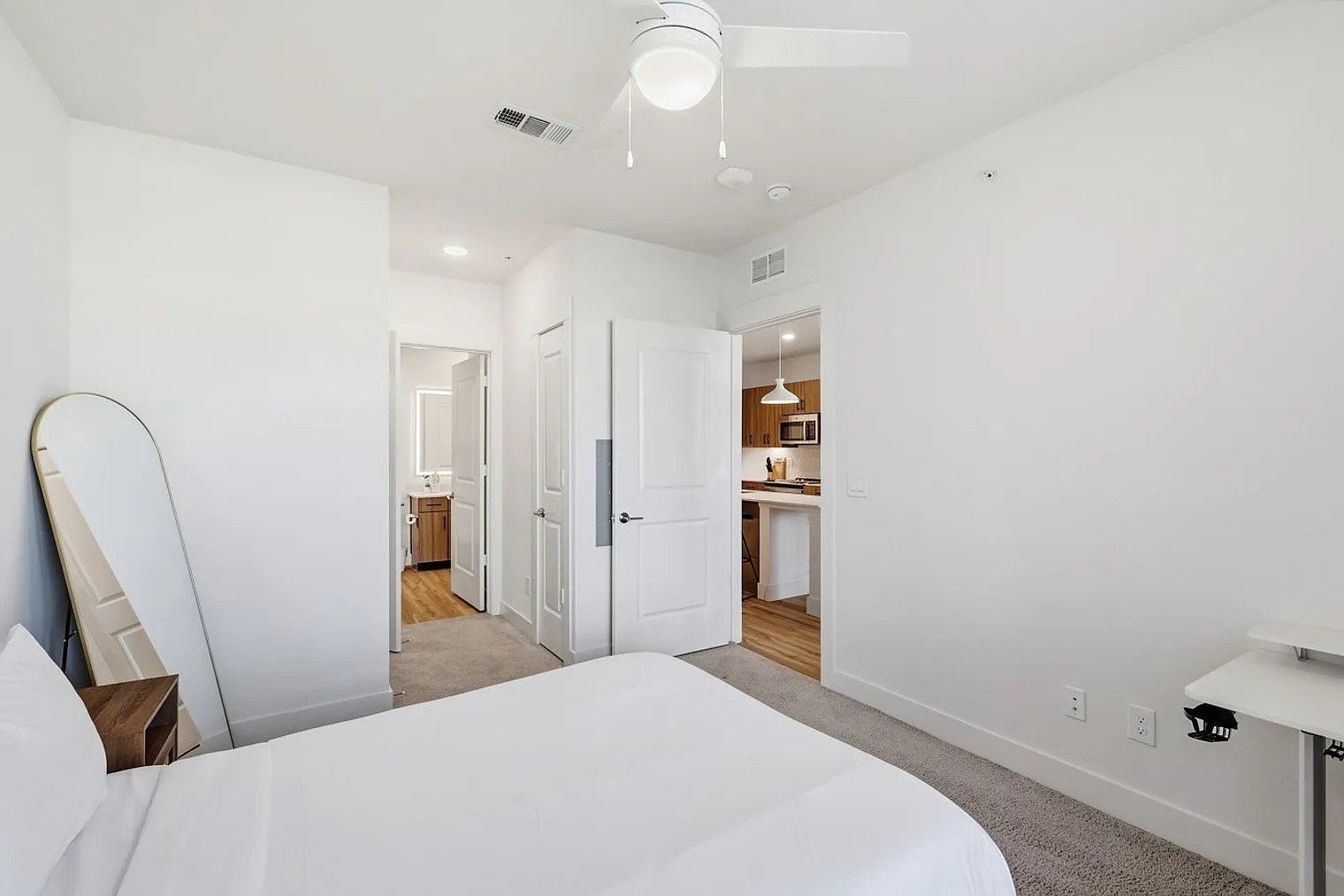 1 bed, 1.0 bath, 7997 sqft, $2,848 — Photo 4
