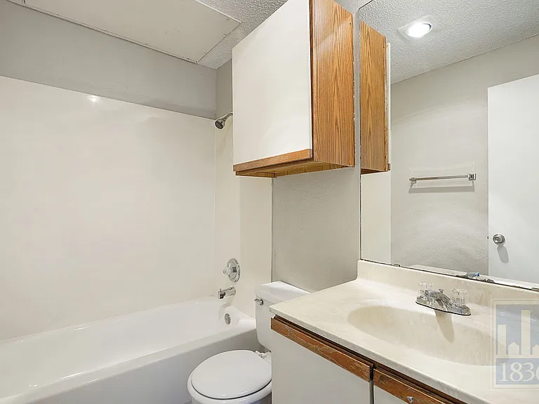 2804 Rio Grande St #303 — Photo 15